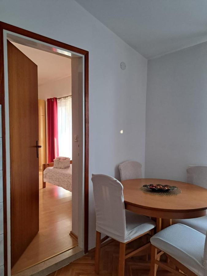 Apartments Garac Dugi Rat Bagian luar foto