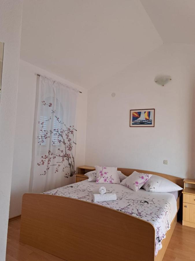 Apartments Garac Dugi Rat Bagian luar foto