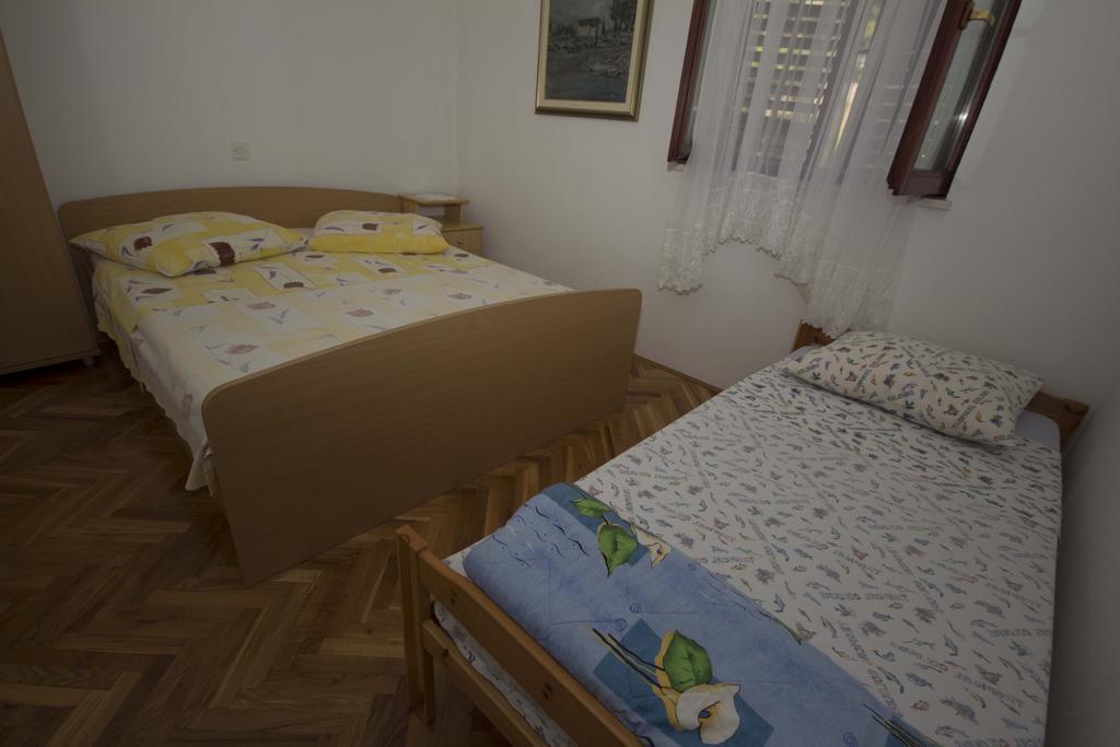 Apartments Garac Dugi Rat Bagian luar foto