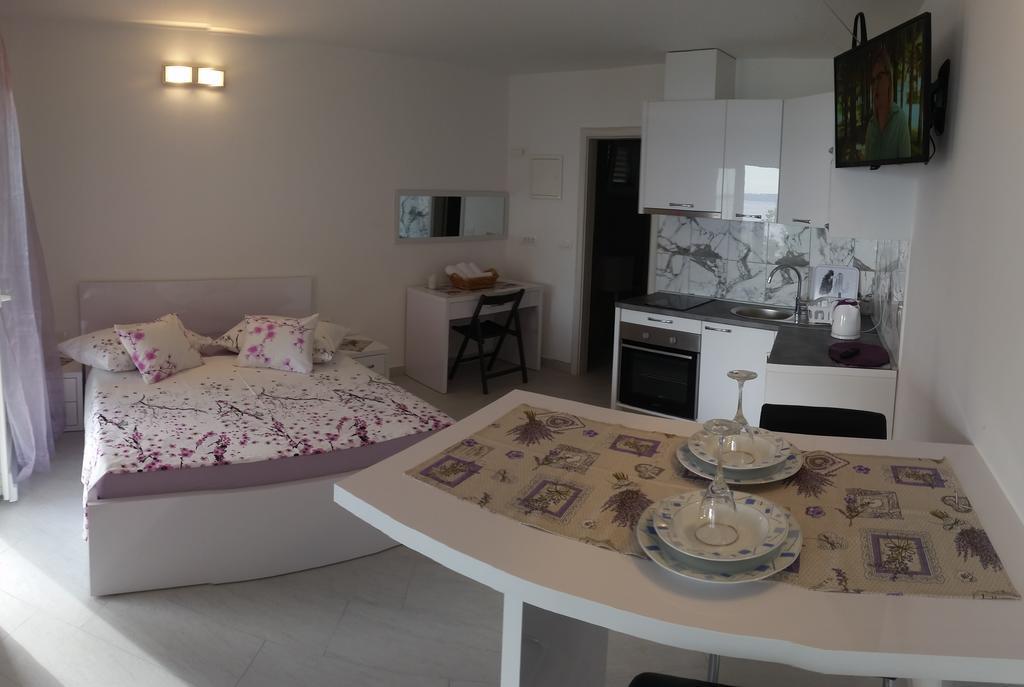 Apartments Garac Dugi Rat Bagian luar foto