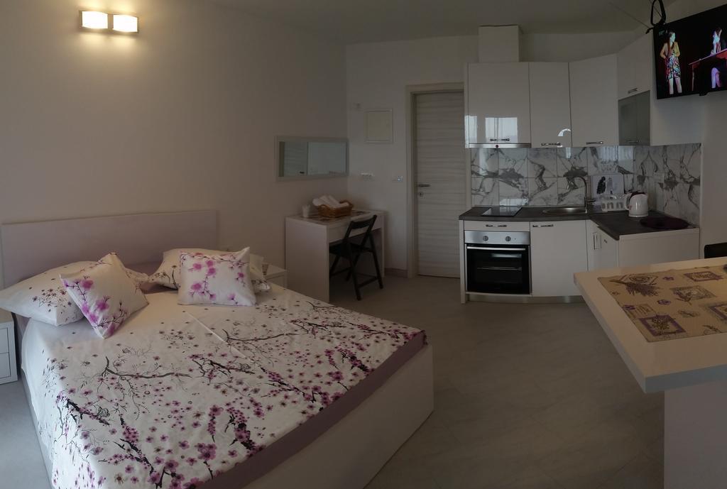 Apartments Garac Dugi Rat Bagian luar foto