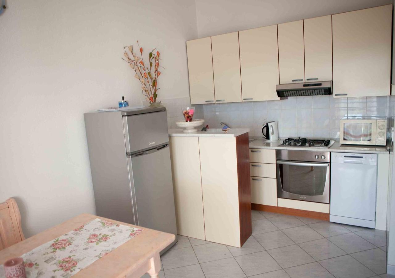 Apartments Garac Dugi Rat Bagian luar foto